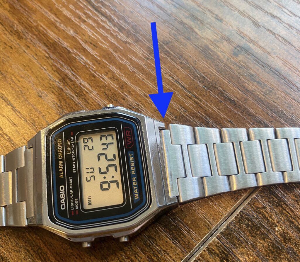 casio a158w scuff mark on first end link